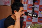 Aamir Khan visits Radio City in Bandra, Mumbai on 23rd June 2011 (5).JPG