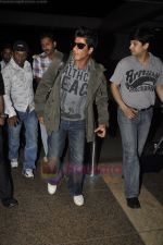 Shahrukh Khan leaves for IIFA Toronto on 23rd June 2011 (7).JPG