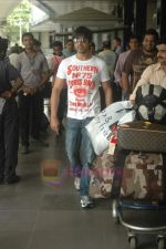 Aashish Chaudhary return from Toronto in Mumbai Airport on 27th June 2011 (47).JPG