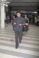 Indra Kumar return from Toronto in Mumbai Airport on 27th June 2011 (17).JPG