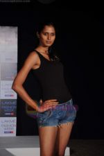 at Lakme Fashion Week model auditions in Grand Hyatt, Mumbai on 27th June 2011 (111).JPG