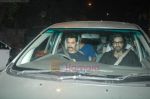 Aamir Khan snapped in Bandra, Mumbai on 1st July 2011 (2).JPG