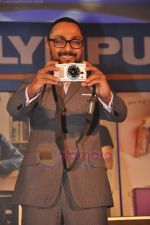 Rahul Bose unveils Olympus cameras in ITC, Parel, Mumbai on 30th June 2011 (16).JPG
