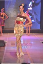 Alecia Raut walk the ramp for INIFD Annual Fashion show in St Andrews on 2nd July 2011 (90).JPG
