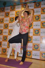 Yana Gupta with Shelly Khera of SLIM SUTRA launches Meditation and Slimming DVD in Planet M on 2nd July 2011  (35).JPG