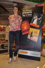 Yana Gupta with Shelly Khera of SLIM SUTRA launches Meditation and Slimming DVD in Planet M on 2nd July 2011  (48).JPG