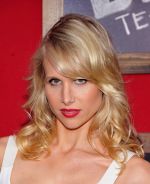 Lucy Punch at the premiere of the movie Bad Teacher at the Ziegfeld Theatre in NYC on June 20, 2011 (17).jpg