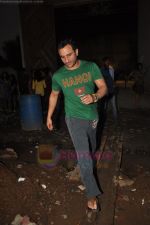 Saif ALi Khan at Aarakshan Photoshoot in Mehboob, Bandra on 6th July 2011 (2).JPG