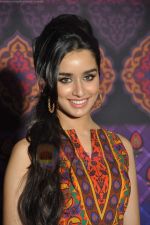 Shraddha Kapoor models for Anita Dogre_s Global Desi in Mehbob on 8th July 2011 (34).JPG