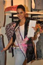I am She contestants at Vero Moda store on 11th July 2011 (24).JPG
