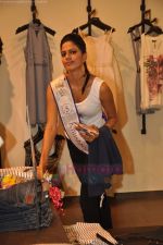 I am She contestants at Vero Moda store on 11th July 2011 (46).JPG