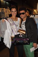 I am She contestants at Vero Moda store on 11th July 2011 (81).JPG