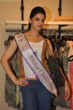 I am She contestants at Vero Moda store on 11th July 2011 (97).JPG