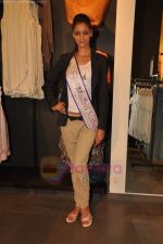 I am She contestants at Vero Moda store on 11th July 2011 (98).JPG