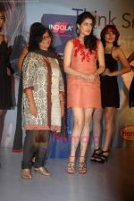 Sagarika Ghatge at a glamrous fashion show to launch Indola cosmetics in India in Goregaon on 11th July 2011 (67).JPG