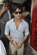 Shahid Kapoor unveil Mausam first look in PVR, Juhu, Mumbai on 11th July 2011 (53).JPG