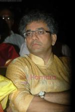 at Shankar Mahadevan live concert for Pancham Nishad in Sion on 11th July 2011 (14).JPG