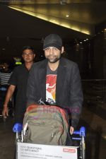 Abhay Deol as they return fom Zindagi Na Milegi Dobara road tour in Airport, Mumbai on 12th July 2011 (29).JPG