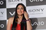 Kareena Kapoor launches new range of Sony Vaio laptops in Hyatt Regency on 12th July 2011 (51).JPG