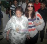 Aishwarya Rai Bachchan return from Delhi French honour function on 13th July 2011 (29).JPG