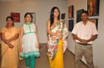 Neetu Chandra at Reka Rana_s art exhibition in Jehangir on 13th JUly 2011 (96).JPG