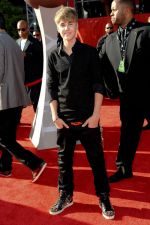 Justin Bieber at the 19th Annual ESPY Awards on July 13, 2011 at Nokia Theatre in Los Angeles, CA, USA (40).jpg