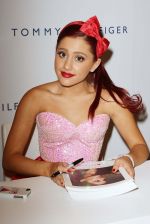 Ariana Grande performing at Macy_s Annual Summer Blowout Show in NYC on July 17, 2011 (2).jpg