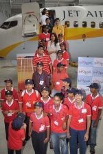 Sameera Reddy at Jet Airways_s educational trip for special children of NGO in Santacruz, Mumbai on 17th July 2011 (37).JPG