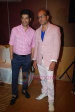Manish Malhotra, Narendra Kumar Ahmed at Lakme Fashion Week Winter-Festive 2011 press Meet in Mumbai on 21st July 2011 (34).JPG