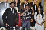 Salman Khan, Kareena Kapoor, Shera at Bodyguard firstlook in PVR, Juhu, Mumbai on 21st July 2011 (32).JPG