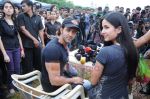 Katrina Kaif takes Hrithik Roshan for a Zindagi Na Milegi Dobara bike ride at Filmcity on 22nd July 2011 (104).JPG