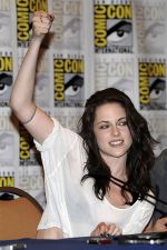 Kristen Stewart poses to promote Breaking Dawn from the Twilight Saga at  the 2011 Comic-Con International Day 1 at the San Diego Convention Center on July 21, 2011 (13).jpg