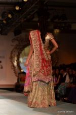 Model walk the ramp for Varun Bahl showcase at Synergy 1 Delhi Couture Week 2011 in Taj Palace, Delhi on 22nd July 2011 (76).JPG