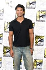 Sendhil Ramamurthy attends the 2011 Comic-Con International San Diego - Day 1 - Covert Affairs Photocall on July 21, 2011 (2).jpg
