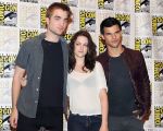 Taylor Lautner, Kristen Stewart, Robert Pattinson poses to promote Breaking Dawn from the Twilight Saga at  the 2011 Comic-Con International Day 1 at the San Diego Convention Center on July 21, 2011 (8).jpg