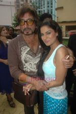 Veena Malik, Shakti Kapoor on location of Daal Mein Kuch Kaala Hain in Mumbai on 27th July 2011 (22).JPG