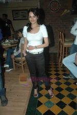 Anita Hassanandani at Meet Brothers launch new restaurant Wild Wild West in Fun Republic on 29th July 2011 (69).JPG