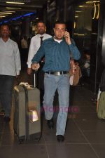 Gulshan Grover snapped in Mumbai Airport on 29th July 2011 (35).JPG