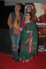 Prakash Jha at Aarakshan 15 mins media preview in Cinemax, Mumbai on 31st July 2011 (5).JPG