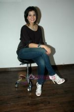 at Kiran Janjani_s make up studio launch in Andheri on 31st July 2011 (52).JPG