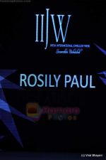Model walks the ramp for Rosily Paul show at IIJW 2011 Day 2 in Grand Hyatt on 1st Aug 2011 (2).JPG