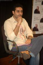 Abhishek Bachchan teaches at Anupam Kher_s Action Prepares in Santacruz, Mumbai on 2nd Aug 2011 (38).JPG