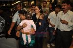 Sanjay Dutt snapped with Manyata & Kids in Airport, Mumbai on 3rd Aug 2011 (10).JPG