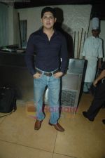 Vishal Malhotra at Entertainment Ke Liye Kuch bhi karega bash in Mumbai on 4th Aug 2011 (27).JPG