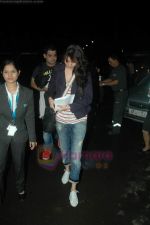 Anushka Sharma snapped in International Airport, Mumbai on 7th Aug 2011 (4).JPG