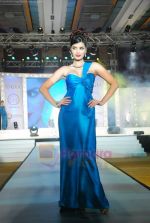 at Glam fashion show by All India Gems and Jewellery Trade Federation in Grand Hyatt, Mumbai on 8th Aug 2011 (22).JPG