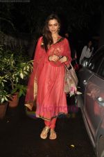Deepika Padukone watch Aarakshan in Ketnav, Mumbai on 9th Aug 2011 (34).JPG