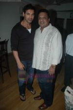 John Abraham, Sanjay Gupta at Sanjay Gupta_s party in Andheri, Mumbai on 9th Aug 2011 (39).JPG