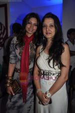 Shama Sikander at Nisha Jamwal_s collection previews in Zoya, Mumbai on 13th Aug 2011 (42).JPG