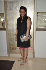 at Nisha Jamwal_s collection previews in Zoya, Mumbai on 13th Aug 2011 (39).JPG